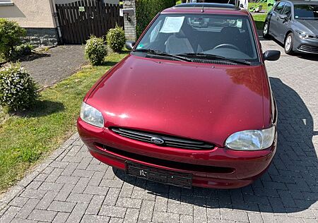 Ford Escort 1.4 Champ