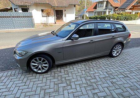 BMW 318i Touring -