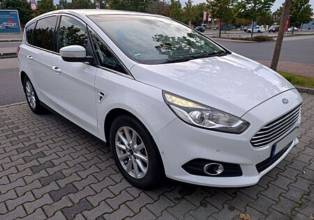 Ford S-Max 2,0 EcoBlue 110kW Titanium Titanium