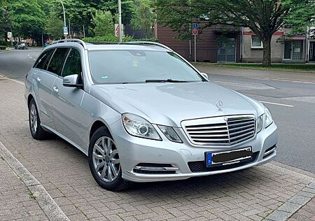 Mercedes-Benz E 220 CDI T BlueEFFICIENCY ELEGANCE