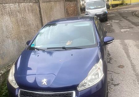 Peugeot 208 1.0 Active 68 VTi Active 14.300km TÜV neu