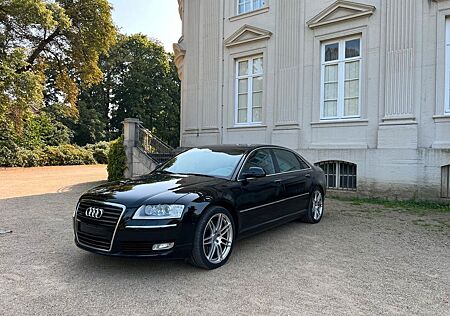 Audi A8 L 4.2 FSI tiptronic quattro Bi-Xenon/Bose