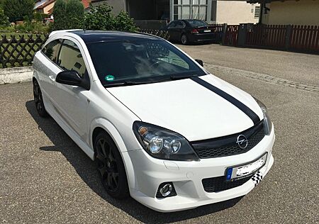 Opel Astra GTC OPC Race Camp OPC Race Camp