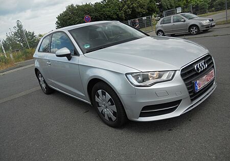 Audi A3 2.0 TDI Attraction,2-HAND,TOP,TÜV-6/2025,TOP