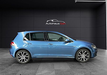 VW Golf Volkswagen VII Lim. Cup DSG /NAVI/XENON/PDC/ALU