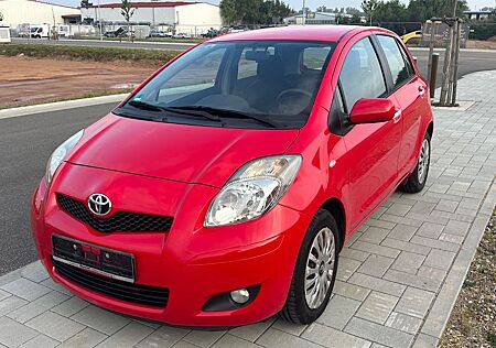 Toyota Yaris Life