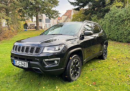 Jeep Compass 1.3l T4-PHEV 177kW Trailhawk Auto. 4...