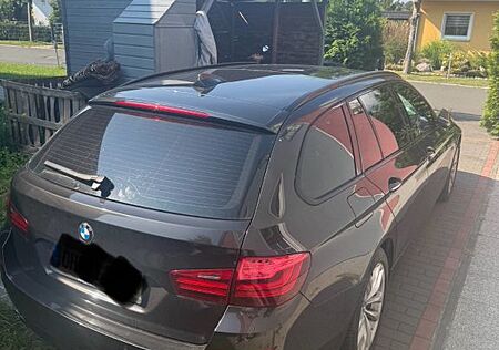 BMW 530d xDrive Touring A Luxury Line Luxury Line