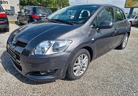 Toyota Auris 1.6-l-Dual-VVT-i Team