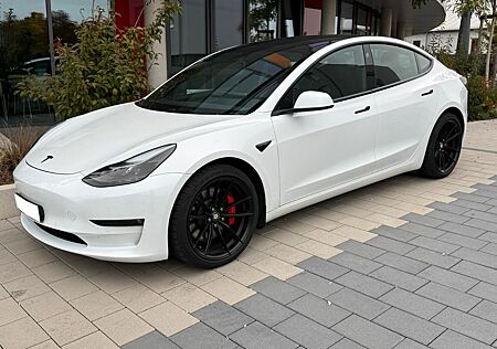 Tesla Model 3 Performance