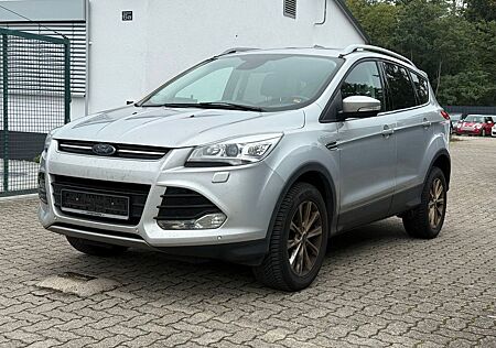 Ford Kuga Titanium / Easy Drive Paket / AHK / Bi Xe/