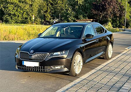 Skoda Superb 2.0 TDI 140kW DSG Style CANTON STH DCC