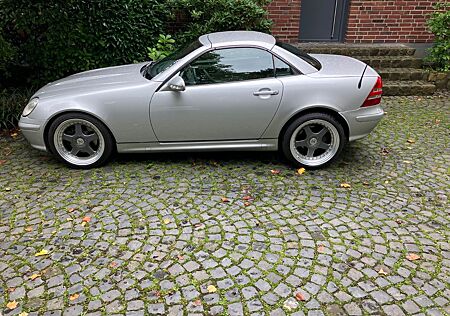Mercedes-Benz SLK 320 -
