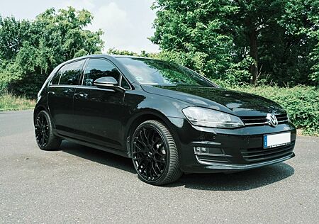 VW Golf Volkswagen 7 VII 1.4 Highline+R-LINE+Bi-XENON+PDC+PANO