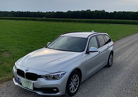 BMW 320i Touring Advantage HUD/Navi/AHK/Sportsitze