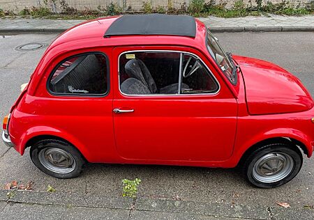 Fiat 500 F Oldtimer mit H-Kennzeichen und Neulack