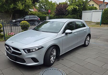 Mercedes-Benz A 200 - MBUX, LED , 360 Grad, Park Assis.