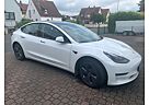 Tesla Model 3 Allradantrieb mit Dualmotor Long Ran...