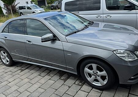 Mercedes-Benz E 350 CDI BlueEFFICIENCY - Mietwagen / Taxi