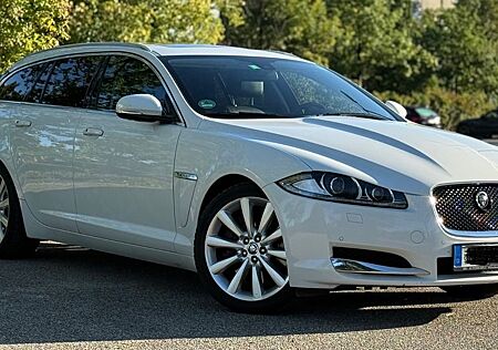 Jaguar XF Raumwunder mit Fahrspaß