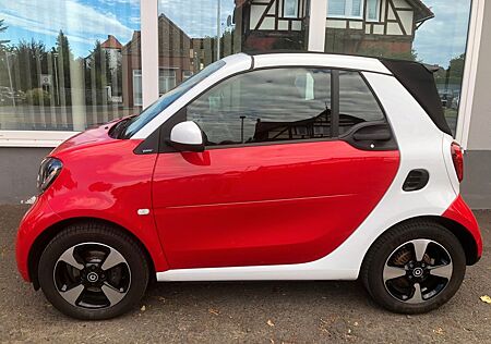 Smart ForTwo Cabrio 66KW+Automatik+DAB+Armlehne+