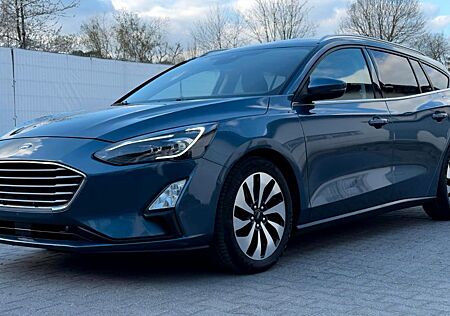 Ford Focus 2,0 ,Panorama,Navi,LED,Kamera,Keyless,PTS