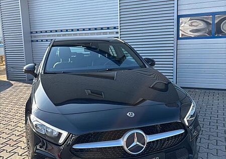 Mercedes-Benz A 220 4 Matic 7-G/WIDE/MBUX/LED /ALLRAD/SHZ/TWA/