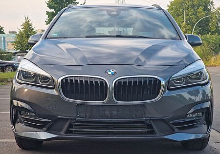 BMW 2er 218 *AUTO*XENON*7 SITZE*HEAD UP*LEDER*SPORT LINE