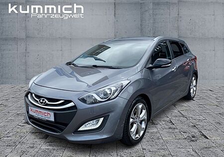 Hyundai i30 Kombi 1.6 CRDI Premium Navi Panorama Klima