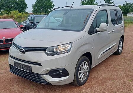 Toyota Pro Ace Proace City Verso L1 Team D.5Sitze.Navi.Kamera