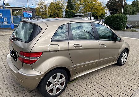 Mercedes-Benz B 200 Turbo -