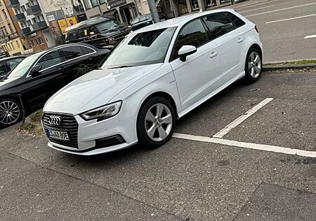 Audi A3 1.4 TFSI e-tron S tron. design Sportback ...