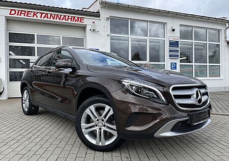 Mercedes-Benz GLA 250 Urban Style Edition 4Matic + w. Extras !