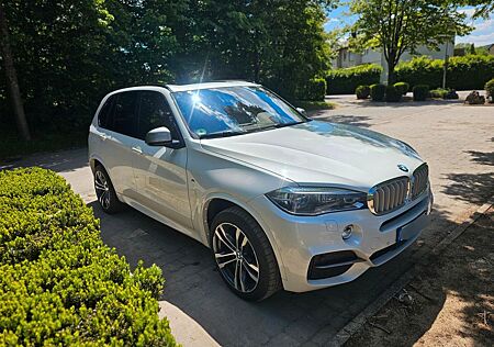 BMW X5 M50 M50d - 381PS