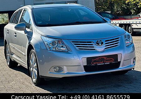 Toyota Avensis Kombi Executive/Automatik/