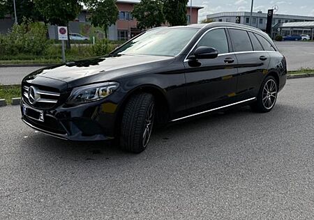 Mercedes-Benz C 300 C 300e 4MATIC T-Modell Avantgarde