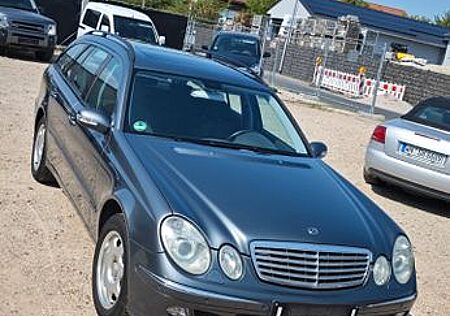 Mercedes-Benz E 220 E220 Cdi, Top Ausstattung mit 1 Jahr Garantie