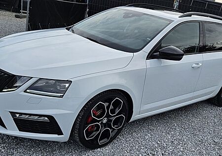 Skoda Octavia RS 2.0 TSI DSG*PANO*AHK*LED*Navi