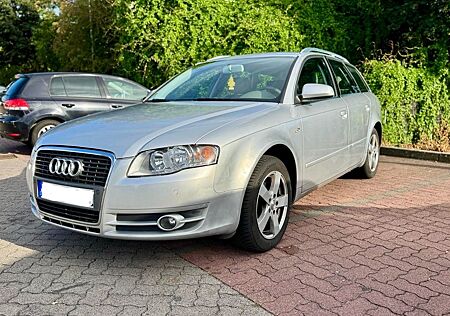 Audi A4 2.0 multitronic Avant AHK