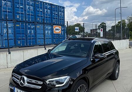 Mercedes-Benz GLC-Klasse GLC 200 d 4MATIC Autom. *PANO*