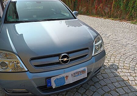 Opel Signum 2.2 Direct -