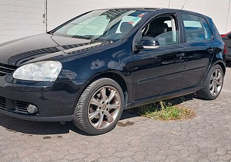 VW Golf Volkswagen V Lim. Tour/1HAND/TÜV 9/26/ALU/CLIMATR