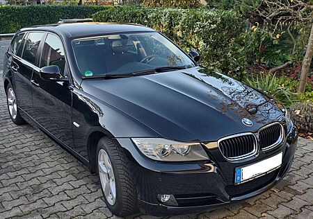 BMW 318i Touring - Schwarz
