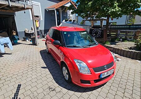 Suzuki Swift 1,3 Club 92ps