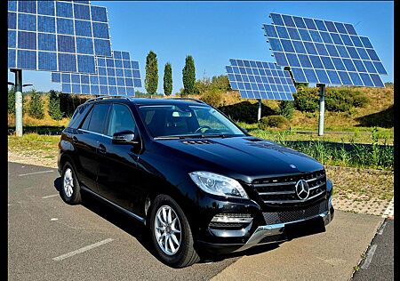 Mercedes-Benz ML 350 CDI BlueTec * Euro 6 * Lederausstattung *