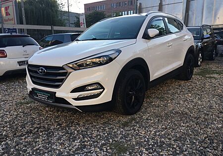 Hyundai Tucson 2WD,Navi,Scheckheft,mit Garantie.