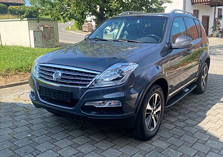 SsangYong Rexton 2.2 e-XDI 4x4 Executive AHK Leder 7-Sitze