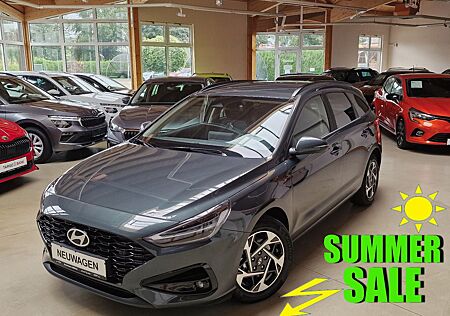 Hyundai i30 Kombi 1,5 T-GDI Family MHEV 140PS NAVI KAM.