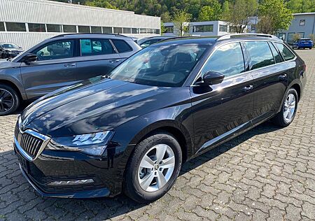 Skoda Superb 2.0 TDI DSG Amb. AHK LED SHZ Digi Lade Na