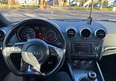 Audi TT Coupe 2.0 TFSI - S-LINE